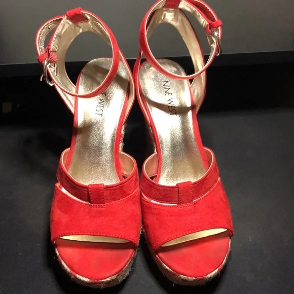 Nine West Fender Red Cork Heel Wedges - Picture 12 of 14